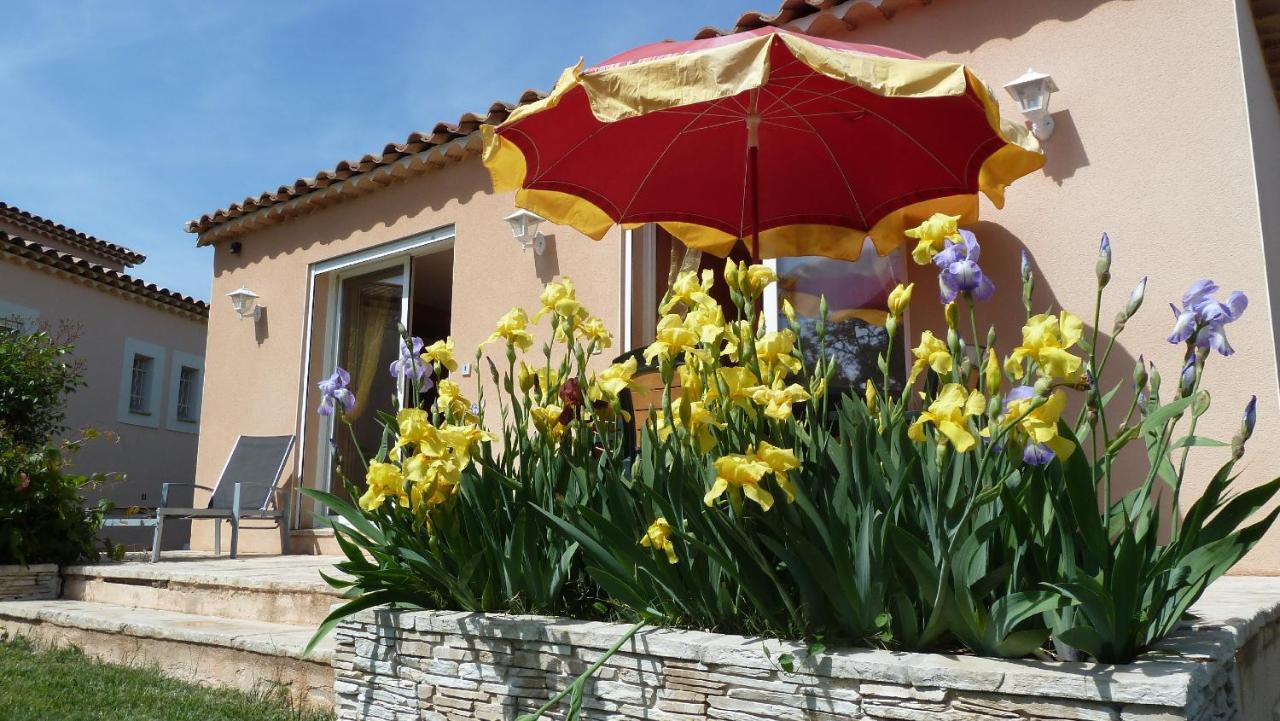 Les Cigalous Bed & Breakfast Restinclieres Exterior photo