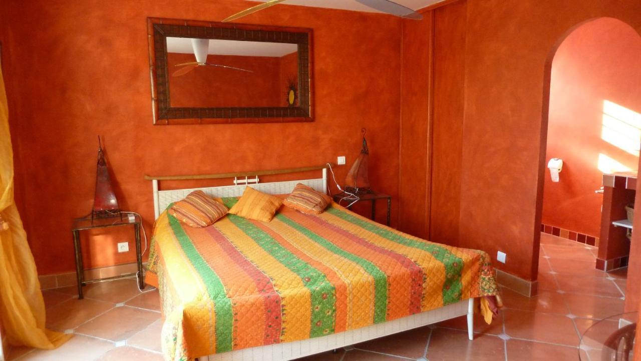 Les Cigalous Bed & Breakfast Restinclieres Exterior photo